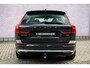Volvo XC60 2.0 B5 Inscription | Trekhaak | Harman Kardon Audio | Achteruitrijcamera | Parkeersensoren | Cruise Control Adaptief | BLIS | Keyless Entry | Elektrische Achterklep | Navigatie | Apple Carplay | Android Auto