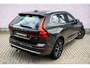 Volvo XC60 2.0 B5 Inscription | Trekhaak | Harman Kardon Audio | Achteruitrijcamera | Parkeersensoren | Cruise Control Adaptief | BLIS | Keyless Entry | Elektrische Achterklep | Navigatie | Apple Carplay | Android Auto