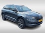 Skoda Karoq 1.5 TSI ACT Sportline Business / Camera / CarPlay / Keyless / 19'' / Stoel+Stuurverwarming / Dodehoek / DAB / ACC