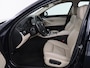 BMW 5-Serie 520i Luxury Edition | Origineel NL | Comfortstoelen | Leder | Trekhaak | Stoelverwarming | Bi-Xenon | Navigatie | Bluetooth | Parkeerhulp | Climate control | Cruise control