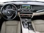 BMW 5-Serie 520i Luxury Edition | Origineel NL | Comfortstoelen | Leder | Trekhaak | Stoelverwarming | Bi-Xenon | Navigatie | Bluetooth | Parkeerhulp | Climate control | Cruise control