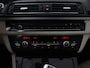 BMW 5-Serie 520i Luxury Edition | Origineel NL | Comfortstoelen | Leder | Trekhaak | Stoelverwarming | Bi-Xenon | Navigatie | Bluetooth | Parkeerhulp | Climate control | Cruise control