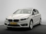 BMW 2-Serie Active Tourer 225xe iPerformance High Executive | Origineel NL | Panoramadak | Trekhaak | Head-Up | Stoelverwarming |