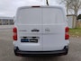 Opel Vivaro-e Electric L3 75 kWh 136pk | 8 jaar garantie | 0% financial lease | Houten afwerking laadruimte | LED laadruimteverkichting | NAVI | Multimedia | Apple Carplay | Android Auto | Achteruitrijcamera | Parkeersensoren voor en achter | Dode hoek detectie | Digitale cockpit | Stuurwielbediening | Mistlampen | Licht- en regensensor | Automatic light | Tussenwand comfort met raam | Bestuurdersstoel comfort | Bank voorpassagiers | Reservewiel | van €48.469 voor €36.195 ex. BTW rijklaar