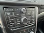 Opel Mokka 1.4 140PK Clima,Cruise,Isofix,Stoel+StuurVerw,ElektrRamen+Spiegels,Lmv,Usb,Aux,ParkeerSensorV+A,Dakrail,Multi-Stuur.