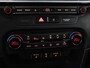 Kia Ceed 1.0 T-GDi DynamicPlusLine | Stoelverwarming | Carplay | Camera | Navigatie | Stuurverwarming | Half leder | Cruise control | Keyless | DAB | Parkeerhulp | Climate control | Bluetooth