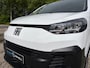 Fiat e-Scudo L3 75 kWh 136pk | 8 jaar garantie | 0% financial lease | Houten afwerking laadruimte | LED laadruimteverlichting | NAVI | Multimedia | Draadloze Apple Carplay en Android Auto | Parkeersensoren voor- en achter | Achteruitrijcamera | Dode hoek detectie | Tussenwand comfort met raam | Bestuurdersstoel comfort met armsteun | Bank voorpassagiers | Reservewiel | van €48.469 voor €37.195 ex. BTW rijklaar