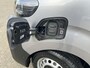 Fiat e-Scudo L3 75 kWh 136pk | 8 jaar garantie | 0% financial lease | Houten afwerking laadruimte | LED laadruimteverlichting | NAVI | Multimedia | Draadloze Apple Carplay en Android Auto | Parkeersensoren voor- en achter | Achteruitrijcamera | Dode hoek detectie | Tussenwand comfort met raam | Bestuurdersstoel comfort met armsteun | Bank voorpassagiers | Reservewiel | van €49.119 voor €37.695 ex. BTW rijklaar