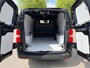 Fiat e-Scudo L3 75 kWh 136pk | 8 jaar garantie | 0% financial lease | Houten afwerking laadruimte | Exterieur Pakket | Full LED koplampen | NAVI | Multimedia | Draadloze Apple Carplay en Android Auto | Achteruitrijcamera | Parkeersensoren voor en achter | Dode hoek detectie | Mistlampen | Automatische verlichting | Licht en regensensor | Elektrisch inklapbare spiegels | Stoelverwarming | Stuurverwarming | Keyless Entry | Climate Control | Bestuurdersstoel comfort | Bank voorpassagiers | Scheidingswand comfort met raam | van €50.919 voor €39.095 ex. BTW rijklaar
