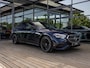 Mercedes-Benz E-klasse 300 e AMG Line | SOFTCLOSE | AIRMATIC | ACHTERASBESTURING | STOELMASSAGE | STOELVENTILATIE | 20 INCH | RIJ-ASSISTENTIE PAKKET | 360 CAMERA | KEYLESS | ELEKTR.TREKHAAK | PANORAMA/SCHUIF-KANTELDAK | HYPERSCREEN | NAUTICBLAUW | NP 95 K |