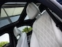 Mercedes-Benz E-klasse 300 e AMG Line | SOFTCLOSE | AIRMATIC | ACHTERASBESTURING | STOELMASSAGE | STOELVENTILATIE | 20 INCH | RIJ-ASSISTENTIE PAKKET | 360 CAMERA | KEYLESS | ELEKTR.TREKHAAK | PANORAMA/SCHUIF-KANTELDAK | HYPERSCREEN | NAUTICBLAUW | NP 95 K |