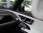 Mercedes-Benz E-klasse 300 e AMG Line | SOFTCLOSE | AIRMATIC | ACHTERASBESTURING | STOELMASSAGE | STOELVENTILATIE | 20 INCH | RIJ-ASSISTENTIE PAKKET | 360 CAMERA | KEYLESS | ELEKTR.TREKHAAK | PANORAMA/SCHUIF-KANTELDAK | HYPERSCREEN | NAUTICBLAUW | NP 95 K |