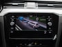 Volkswagen Passat Variant 2.0 TDI 90kW DSG Style Business AUTOMAAT | SPORTSTOELEN | NAVIGATIE | APPLE CARPLAY | CAMERA | CLIMA | ADAPTIEVE CRUISE | DAB | PDC | ELEKTRISCHE KOFFERKLEP EN STOEL | 12 MAANDEN BOVAG GARANTIE |