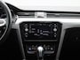 Volkswagen Passat Variant 2.0 TDI 90kW DSG Style Business AUTOMAAT | SPORTSTOELEN | NAVIGATIE | APPLE CARPLAY | CAMERA | CLIMA | ADAPTIEVE CRUISE | DAB | PDC | ELEKTRISCHE KOFFERKLEP EN STOEL | 12 MAANDEN BOVAG GARANTIE |