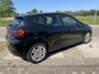 Renault Clio 1.6 E-Tech Hybrid 140PK / Dealer onderhouden / Automaat / Airco / Apple Carplay - Android Auto /
