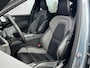 Volvo XC60 2.0 T6 Plug-in hybrid AWD R-Design | Bowers & Wilkins | Google | Schuif/kanteldak | 360 graden camera | Luchtvering | 21" Velgen | Stoel/stuurverwarming | Head-up Display |