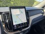 Volvo XC60 T6 Plug-in hybrid AWD Plus Dark | Blis | Elektrische stoelen | Pano dak | Trekhaak | Stuur en Stoel verwarming | Harman Kardon audio | Keyless | 360 camera | Google |