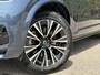 Volvo XC90 T8 Plug-in hybrid AWD Ultra Dark | Blis | AppleCarplay | Harman Kardon Audio | Trekhaak | Pano dak| Headup display | Keyless | 360 camera | 7 zits |