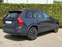Volvo XC90 T8 Plug-in hybrid AWD Ultra Dark | Blis | AppleCarplay | Harman Kardon Audio | Trekhaak | Pano dak| Headup display | Keyless | 360 camera | 7 zits |