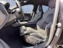 Volvo S60 2.0 Recharge T6 AWD Plus Dark | Plug-in Hybrid (PHEV) | Long Range | Trekhaak | Sportstoelen | Achteruitrijcamera | Keyless Entry | Elektrisch Verstelbare Voorstoelen | BLIS | Navigatie | Apple Carplay | Android Auto