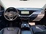 Kia Niro EV e-Niro ExecutiveLine 64 kWh | Navigatie | Warmtepomp | Schuifkanteldak | Trekhaak | Privacy Glass | Elektrische achterklep | Keyless Entry | Apple Car Play/Android Auto | 1e Eigenaar | Geventileerde en verwarmbare stoelen | Meest complete uitvoering | NL - Auto |