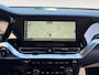 Kia Niro EV e-Niro ExecutiveLine 64 kWh | Navigatie | Warmtepomp | Schuifkanteldak | Trekhaak | Privacy Glass | Elektrische achterklep | Keyless Entry | Apple Car Play/Android Auto | 1e Eigenaar | Geventileerde en verwarmbare stoelen | Meest complete uitvoering | NL - Auto |