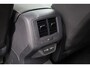 Volkswagen T-Roc 1.0 TSI Style 116PK / 81kW, Afneembare trekhaak, ErgoActive bestuurdersstoel, lederen alcantara bekleding, navigatie, privacy glas, 2-zone climatronic, verwarmbare voorstoelen, lederen multifunctioneel stuurwiel, parkeersensoren voor en achter (pdc), draadloze telefoonlader, spraakbediening, draadloos Apple Carplay & Android Auto, elektrische lendesteun, adaptieve cruise control (acc), elektrisch verstel-, verwarm- en inklapbare buitenspiegels, navigatie, DAB+ etc.
