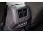 Volkswagen T-Roc 1.0 TSI Style 110PK / 81kW, Afneembare trekhaak, ErgoActive bestuurdersstoel met massagefunctie, lederen alcantara bekleding, navigatie, privacy glas, 2-zone climatronic, verwarmbare voorstoelen, lederen multifunctioneel stuurwiel, parkeersensoren voor en achter (pdc), draadloze telefoonlader, spraakbediening, draadloos Apple Carplay & Android Auto, elektrische lendesteun, adaptieve cruise control (acc), elektrisch verstel-, verwarm- en inklapbare buitenspiegels, navigatie, DAB+ etc.