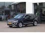 Volkswagen T-Roc 1.0 TSI Style 110PK / 81kW, Afneembare trekhaak, ErgoActive bestuurdersstoel met massagefunctie, lederen alcantara bekleding, navigatie, privacy glas, 2-zone climatronic, verwarmbare voorstoelen, lederen multifunctioneel stuurwiel, parkeersensoren voor en achter (pdc), draadloze telefoonlader, spraakbediening, draadloos Apple Carplay & Android Auto, elektrische lendesteun, adaptieve cruise control (acc), elektrisch verstel-, verwarm- en inklapbare buitenspiegels, navigatie, DAB+ etc.