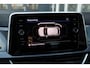 Volkswagen T-Roc 1.0 TSI Style 110PK / 81kW, Afneembare trekhaak, ErgoActive bestuurdersstoel met massagefunctie, lederen alcantara bekleding, navigatie, privacy glas, 2-zone climatronic, verwarmbare voorstoelen, lederen multifunctioneel stuurwiel, parkeersensoren voor en achter (pdc), draadloze telefoonlader, spraakbediening, draadloos Apple Carplay & Android Auto, elektrische lendesteun, adaptieve cruise control (acc), elektrisch verstel-, verwarm- en inklapbare buitenspiegels, navigatie, DAB+ etc.