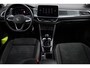 Volkswagen T-Roc 1.0 TSI Style 116PK / 81kW, Afneembare trekhaak, ErgoActive bestuurdersstoel, lederen alcantara bekleding, navigatie, privacy glas, 2-zone climatronic, verwarmbare voorstoelen, lederen multifunctioneel stuurwiel, parkeersensoren voor en achter (pdc), draadloze telefoonlader, spraakbediening, draadloos Apple Carplay & Android Auto, elektrische lendesteun, adaptieve cruise control (acc), elektrisch verstel-, verwarm- en inklapbare buitenspiegels, navigatie, DAB+ etc.