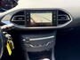 Peugeot 308 SW 1.2 PureTech Blue Lease Executive | Pano | Navi | PDC |