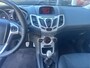 Ford Fiesta 1.6 Ghia / Airco / stoelverwarming / cruise control