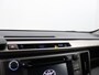 Toyota RAV4 2.0 Executive Business 4WD AfnTrekhaak, Automaat, Camera, Cruise control, Parkeersensor achter, Voorstoelen verwarmd, Navigatiesysteem full map Op zoek naar een ruime en comfortabele SUV met een betrouwbare reputatie? Deze Toyota RAV4 2.0 Executive Business uit 2015 biedt alles wat je nodig hebt: kracht, luxe en veelzijdigheid in één