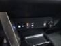 Toyota RAV4 2.0 Executive Business 4WD AfnTrekhaak, Automaat, Camera, Cruise control, Parkeersensor achter, Voorstoelen verwarmd, Navigatiesysteem full map Op zoek naar een ruime en comfortabele SUV met een betrouwbare reputatie? Deze Toyota RAV4 2.0 Executive Business uit 2015 biedt alles wat je nodig hebt: kracht, luxe en veelzijdigheid in één