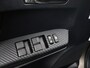 Toyota RAV4 2.0 Executive Business 4WD AfnTrekhaak, Automaat, Camera, Cruise control, Parkeersensor achter, Voorstoelen verwarmd, Navigatiesysteem full map Op zoek naar een ruime en comfortabele SUV met een betrouwbare reputatie? Deze Toyota RAV4 2.0 Executive Business uit 2015 biedt alles wat je nodig hebt: kracht, luxe en veelzijdigheid in één