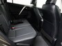 Toyota RAV4 2.0 Executive Business 4WD AfnTrekhaak, Automaat, Camera, Cruise control, Parkeersensor achter, Voorstoelen verwarmd, Navigatiesysteem full map Op zoek naar een ruime en comfortabele SUV met een betrouwbare reputatie? Deze Toyota RAV4 2.0 Executive Business uit 2015 biedt alles wat je nodig hebt: kracht, luxe en veelzijdigheid in één