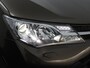 Toyota RAV4 2.0 Executive Business 4WD AfnTrekhaak, Automaat, Camera, Cruise control, Parkeersensor achter, Voorstoelen verwarmd, Navigatiesysteem full map Op zoek naar een ruime en comfortabele SUV met een betrouwbare reputatie? Deze Toyota RAV4 2.0 Executive Business uit 2015 biedt alles wat je nodig hebt: kracht, luxe en veelzijdigheid in één