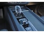 Volvo XC60 T6 Recharge AWD Plus Black Edition - Luchtvering - Panorama/schuifdak - IntelliSafe Assist & Surround - 360º Camera - Harman/Kardon audio - Adaptieve LED koplampen - Verwarmde voorstoelen, stuur & achterbank - Parkeersensoren voor & achter - Elektr. bedienb. voorstoelen met geheugen - Head up display - Draadloze tel. lader - Extra getint glas - Inklapbare trekhaak - 21' LMV