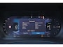 Volvo XC60 T6 Recharge AWD Plus Black Edition - Luchtvering - Panorama/schuifdak - IntelliSafe Assist & Surround - 360º Camera - Harman/Kardon audio - Adaptieve LED koplampen - Verwarmde voorstoelen, stuur & achterbank - Parkeersensoren voor & achter - Elektr. bedienb. voorstoelen met geheugen - Head up display - Draadloze tel. lader - Extra getint glas - Inklapbare trekhaak - 21' LMV