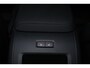 Volvo XC60 T6 Recharge AWD Plus Black Edition - Luchtvering - Panorama/schuifdak - IntelliSafe Assist & Surround - 360º Camera - Harman/Kardon audio - Adaptieve LED koplampen - Verwarmde voorstoelen, stuur & achterbank - Parkeersensoren voor & achter - Elektr. bedienb. voorstoelen met geheugen - Head up display - Draadloze tel. lader - Extra getint glas - Inklapbare trekhaak - 21' LMV