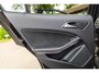 Mercedes-Benz GLA 180 Business Solution AMG Night Upgrade I Trekhaak I Cruise I Navigatie I 19 Inch I Led I Camera