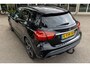 Mercedes-Benz GLA 180 Business Solution AMG Night Upgrade I Trekhaak I Cruise I Navigatie I 19 Inch I Led I Camera