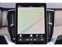 Volvo XC90 T8 Recharge AWD Ultra Bright Exec. Ed. - Luchtvering - Panorama/schuifdak - IntelliSafe Assist & Surround - 360º Camera - Bowers & Wilkins audio - Adaptieve LED koplampen - Verwarmde voorstoelen, stuur & achterbank - Parkeersensoren voor & achter - Elektr. bedienb. voorstoelen met geheugen - Head up display - Draadloze tel. lader - Extra getint glas - Inklapbare trekhaak - 22' LMV