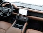 Land Rover Defender P300e X-dynamic SE | URBAN uitgevoerd | 22" |Koelkast | Custom Leder |