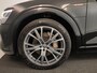 Audi E-tron 55 quattro Advanced edition 95 kWh 408 pk | SOH 94% | Navigatie | Trekhaak (afneembaar) | Parkeersensoren | Luchtvering | Stoelverwarming |