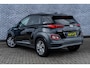 Hyundai Kona Electric EV Limited 64 kWh | Warmtepomp | Achterutirijcamera | Parkeersensoren | Stoelverwarming | Stoelventilatie | Head-up Display | Navigatie | Apple Carplay | Android Auto | Cruise Control Adaptief
