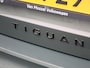 Volkswagen Tiguan 1.5 eHybrid R-Line Edition 204 PK| Origineel Nederlands | 1e Eigenaar | Panoramdak | Navigatie | Achteruitrijcamera | Achterklep Elektrisch | Stoelverwarming | Stuurwielverwarming