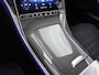 Mercedes-Benz C-klasse 300 e Business Solution AMG | Nightpakket | Comfortpakket Plus | Middenconsole metaalstructuur | Trekhaak | Panoramaschuifdak | 360° camera | Smartphone-integratie | Sfeerverlichting | Sierdelen metaalstructuur |