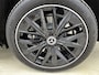 Mercedes-Benz GLB 250+ Business Solution AMG 7p. 85.5 kWh |Premium Plus pakket | Winterpakket | Nightpakket | Trekhaak | Verstelbare demping | Smartphone integratie | 20” multispaakse AMG-velgen | Vast panoramadak |
